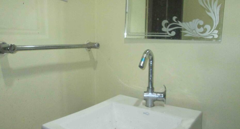 Hotel Royal Punjab Lodging & Boarding, Nanded 5